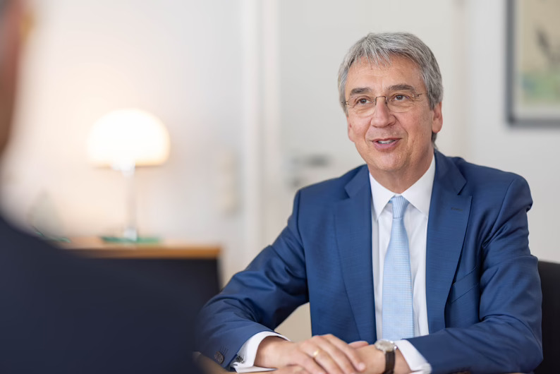 Competencia de Alemania autoriza la compra de Ceconomy por parte de JD.com