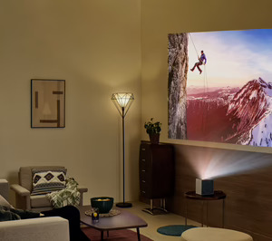 LG presenta el proyector 4K de tiro ultra corto LG Cinebeam S