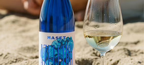 Bodegas Maset amplía su catálogo de vinos blancos con Azuleiro