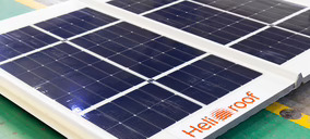 ArcelorMittal comienza la producción de su panel sándwich prefabricado para techos con tecnología solar integrada