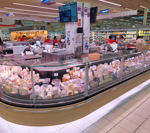 Alcampo reduce la sala de venta del hipermercado de Castellón