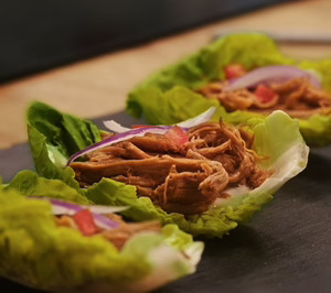 Novameat escala su tecnología de microextrusión para el canal B2B y explora la carne híbrida