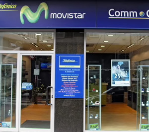 Commcenter recupera la rentabilidad en el primer semestre de 2025