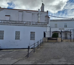 La Junta de Extremadura destinará 600.000 € a un ayuntamiento para comprar una residencia privada