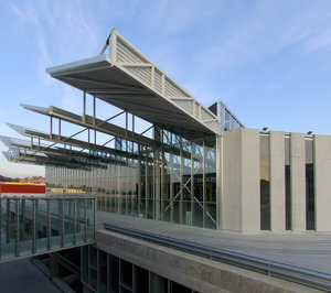 Otis lanza paquetes flexibles de modernización de ascensores por fases que se fabricarán en Vigo