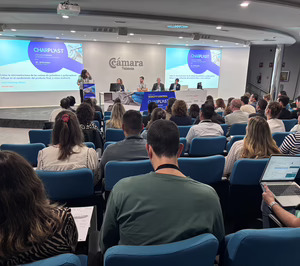 Un centenar de especialistas abordan los retos y avances en la caracterización de materiales plásticos en Charplast