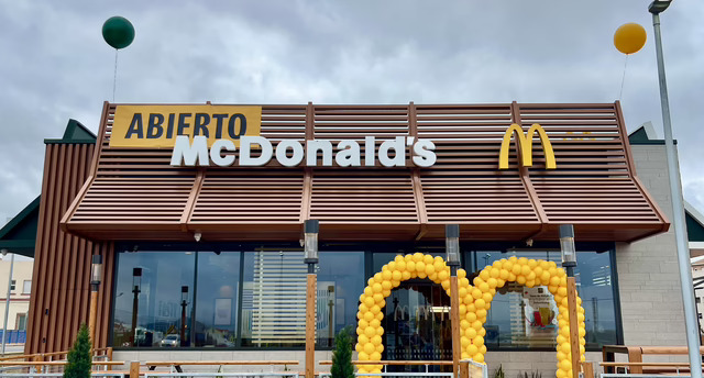 Informe 2025 de Explotadores de Franquicias de Restauración Organizada en España