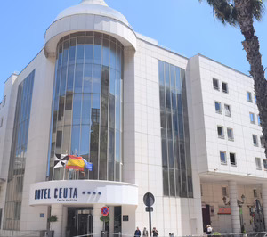 Bulyba se adjudica el hotel ceutí Puerta de África