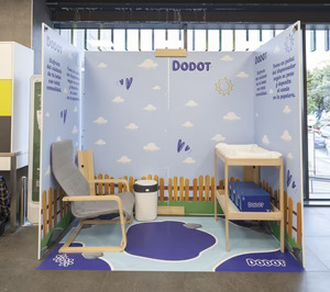 Dinosol y P&G habilitan salas de higiene personal para bebés en diez de sus tiendas