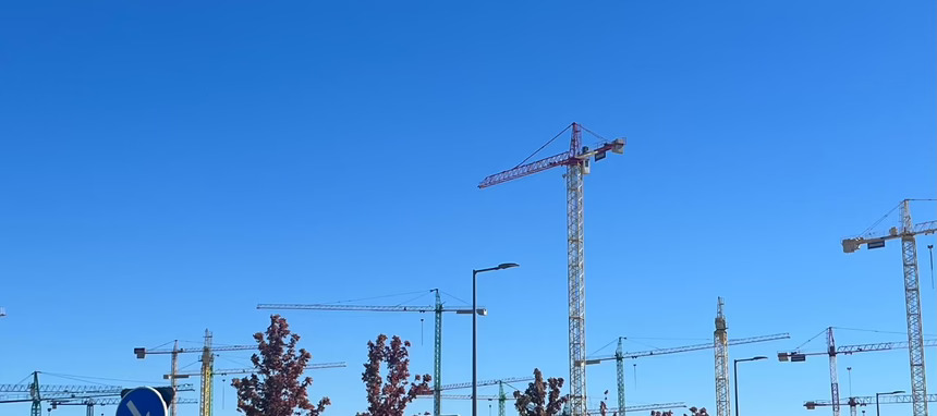 La construcción avanza con paso firme en España