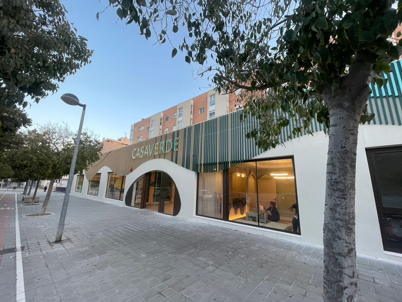 Casaverde inaugura en Alicante su nueva clínica ambulatoria de rehabilitación neurológica y física