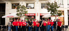 Five Guys dobla su presencia en Málaga