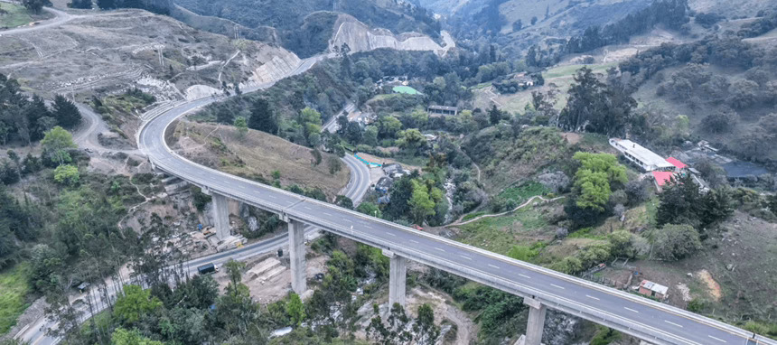 Sacyr completa la venta de tres concesiones en Colombia por un importe de 1.565 M$