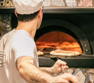 Una cadena internacional de pizzerías abandona España
