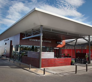 Starbucks explora nuevos formatos