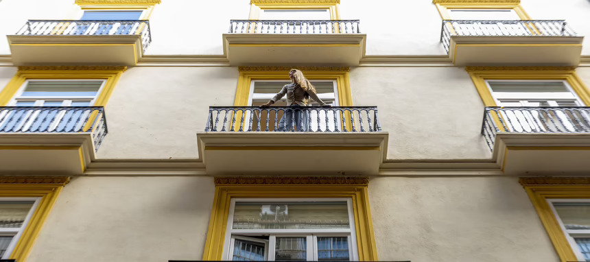 By Salomon se estrena en el segmento de hostels