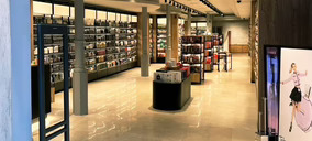 Perfumería Comas inaugura nueva tienda, mientras se muestra prudente a nivel de ventas