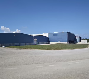 Logisfashion abre un centro logístico de 7.000 m2 en Girona para responder al impulso de Nude Project