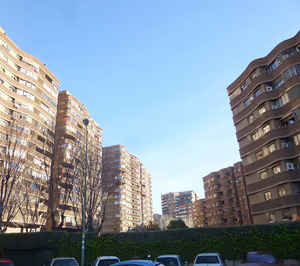 La compraventa de viviendas en octubre disminuye un 1,7% respecto al año anterior, según el INE