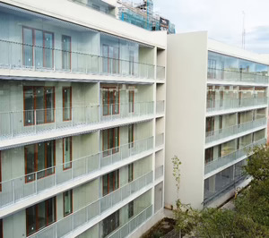 Lumon acristala el Edificio del Turó del Sastre y permite ahorrar hasta un 65% en calefacción