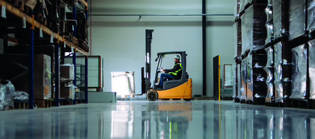 El mercado español de carretillas acelera su transformación impulsado por la electrificación y la presión competitiva