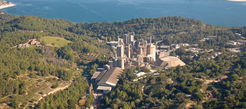 Molins firma un acuerdo para adquirir la portuguesa Secil por 1.400 M€