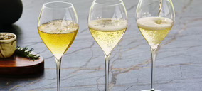 El sector de vinos espumosos se centra en la premiumización y la exportación para salvar sus ventas