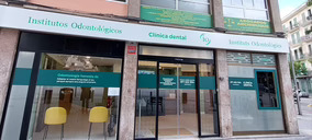 Institutos Odontológicos pone en marcha su primera clínica en Baleares y refuerza su red en Barcelona