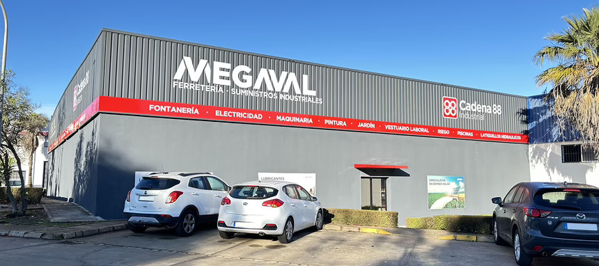 Megaval estrena instalaciones de la mano de Cadena 88