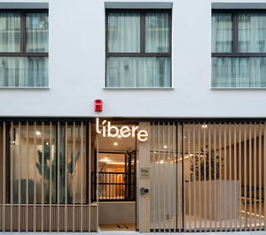 All Iron estrena un alojamiento en Sevilla bajo la marca Líbere y vende dos en San Sebastián y Córdoba