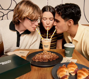 Manolo Bakes crece en Murcia