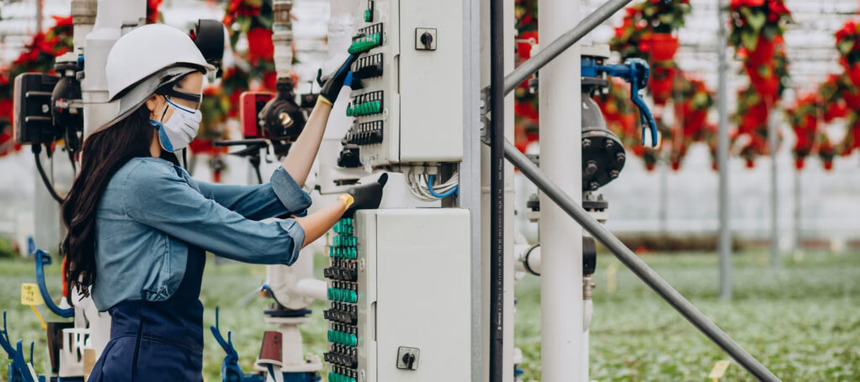 Amper vende el 25% de las acciones de Elinsa a Cofides para potenciar sus inversiones