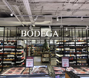 La gran distribución democratiza el consumo de vino y se convierte en el gran rival de la vinoteca tradicional