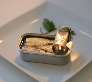 Marruecos suspende temporalmente la exportación de sardina congelada