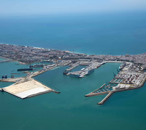 El tráfico portuario en la Bahía de Cádiz ha crecido un 16,7% en 2025 con los graneles líquidos al frente