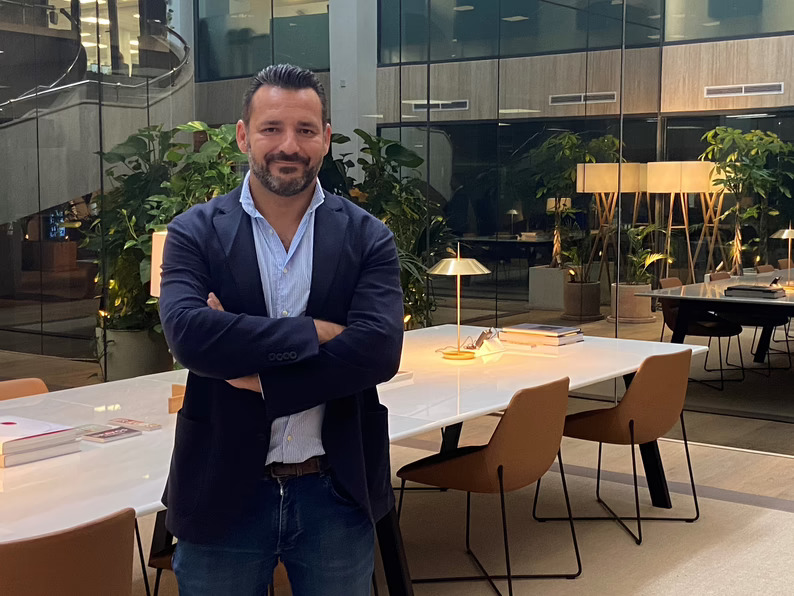 Meliá refuerza su estructura directiva