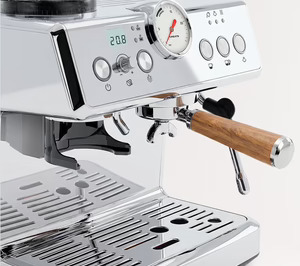 Create lanza una cafetera semiautomática de gama alta