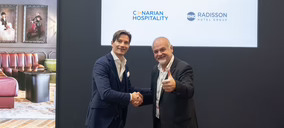 Radisson Hotel Group y Canarian Hospitality firman una alianza estratégica para desarrollar nuevos hoteles en Canarias y Andalucía