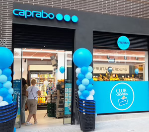 Caprabo vuelve a reducir su superficie en 2025, a pesar del aumento del negocio franquiciado