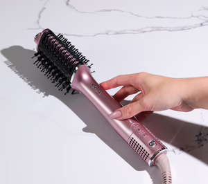 Shark presenta Glossi: el accesorio de calor y Air Glosser 2 en 1