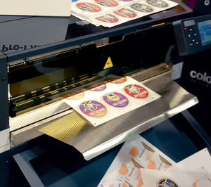 Konica Minolta presenta una nueva solución de acabado digital