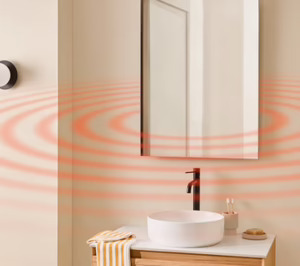 Create firma un espejo calefactor infrarrojo de pared