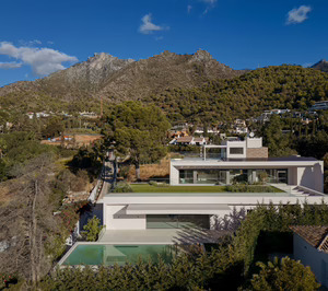 Oöd Architects proyecta Villa Ayantam, una vivienda Breeam Excepcional con sistemas Technal