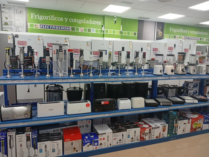 Electrocash refuerza su expansión en Andalucía con una nueva tienda en Ayamonte