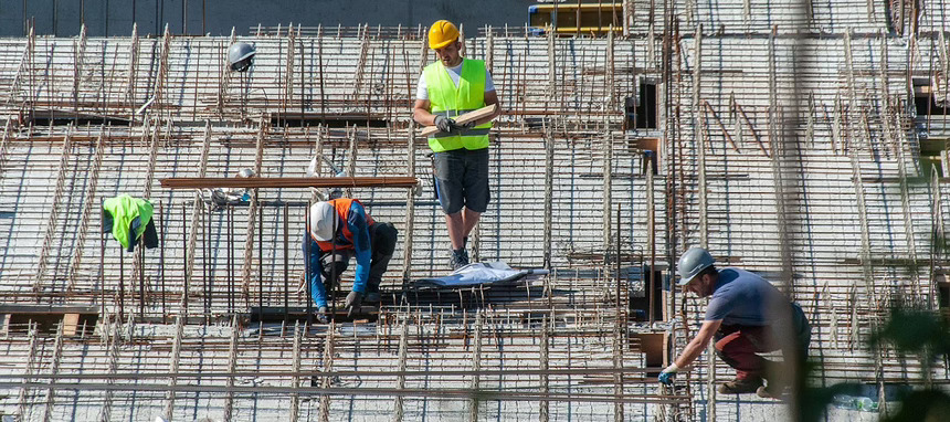 La contratación en la construcción crece un 1,4% en 2025 y concentra casi el 7% del empleo en España