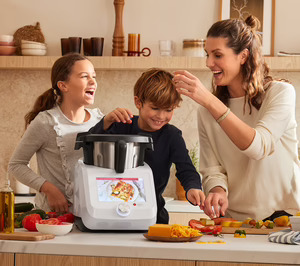 Lidl de nuevo usa su robot de cocina como cabeza de cartel