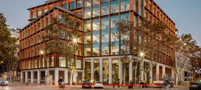 Sistemas Wicona en Inspire de Batlleiroig, uno de los edificios de oficinas con más madera en Barcelona