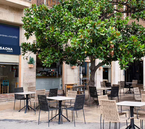 Saona prevé una decena de aperturas y abre su carta con la nueva línea Moments