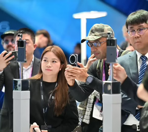 El MWC26 congrega a 105.000 asistentes y un impacto económico de 7.500 M