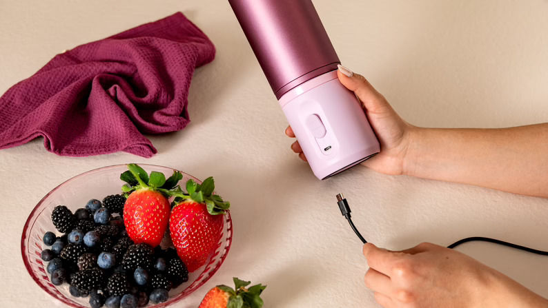 Cecotec Shake2GO, nueva batidora portátil formato “todo en uno”